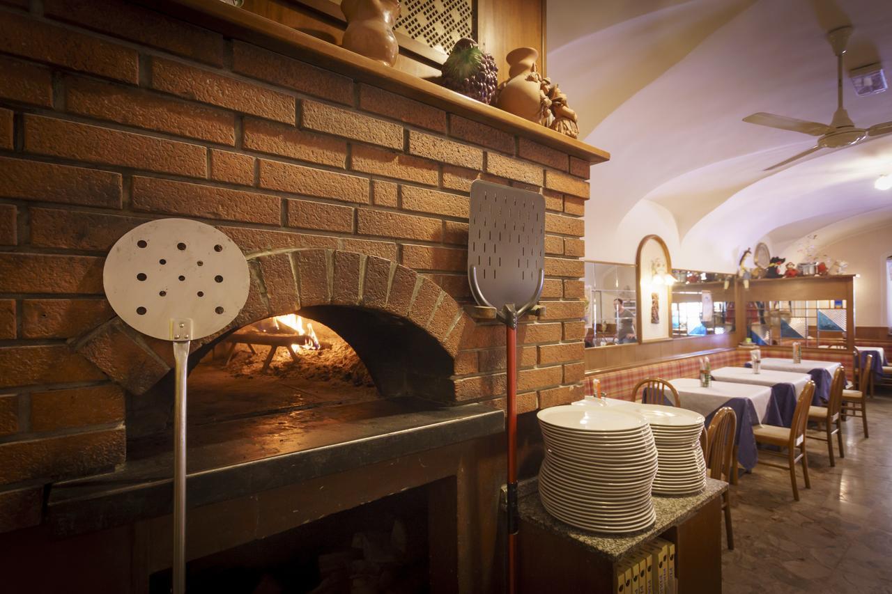 Albergo Roncone Экстерьер фото